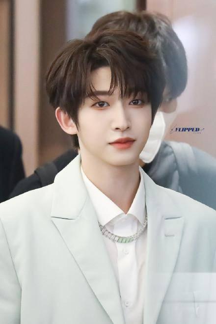 爱豆吃瓜娱乐酱刘宇